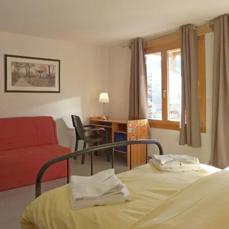 Apartment Racer's Retreat-4 *